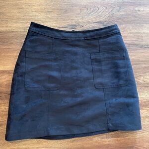 OLD NAVY Black Faux Suede Mini Skirt Front Pockets Back Zip Date Night S…